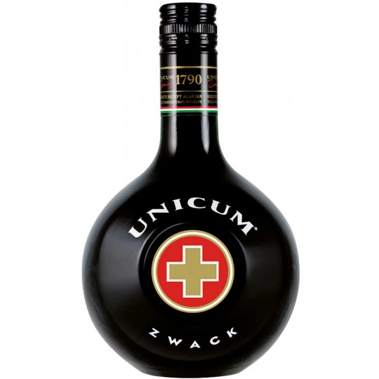 Unicum Ungarischer Kräuterlikör 0,7L 3 Unicum Ungarischer Kräuterlikör 0,7L